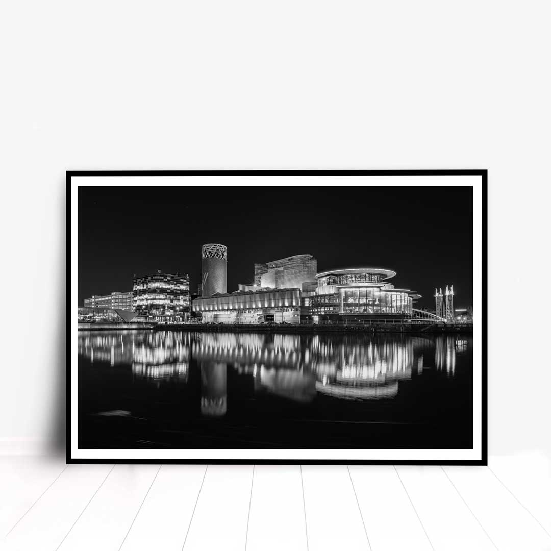 A7_01538-2-BLK-Frame-Mockup-102
