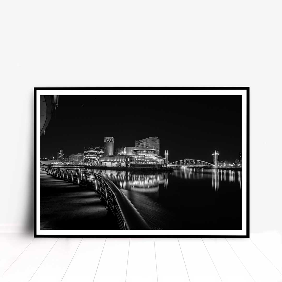 A7_01552-2-BLK-Frame-Mockup-102