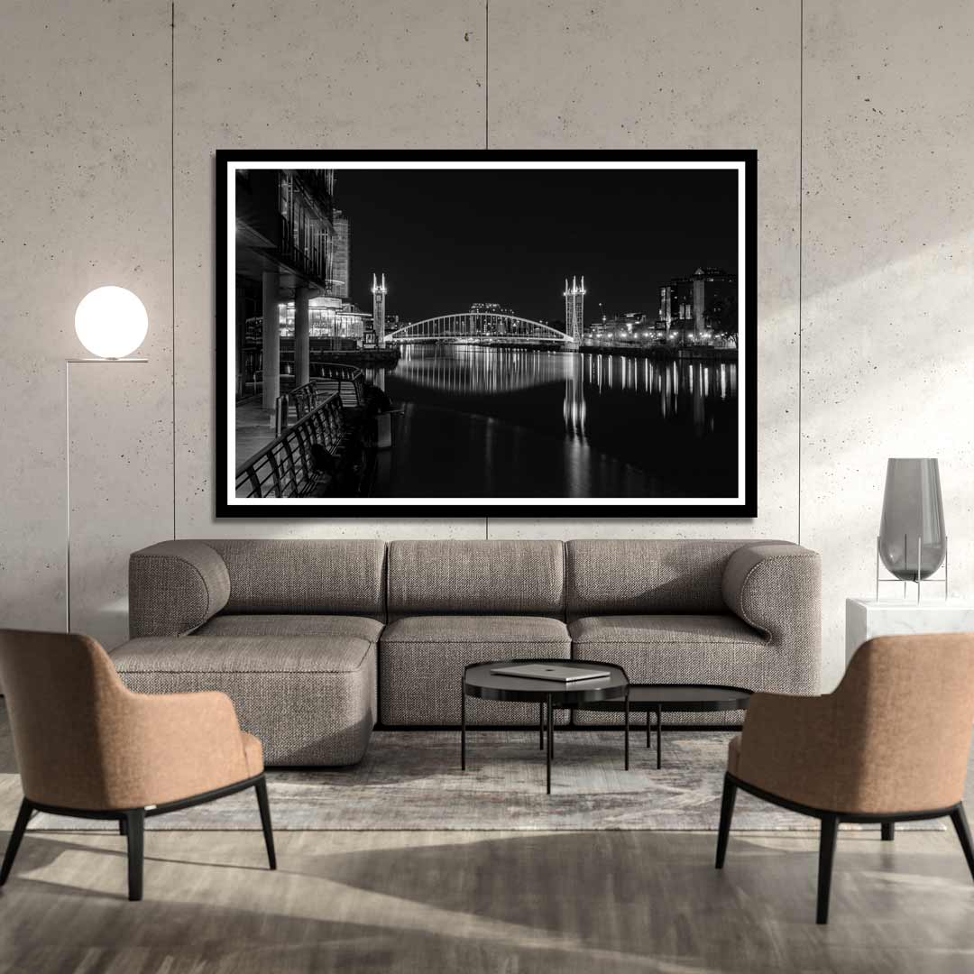 A7_01553-2-BLK-Frame-Mockup-105