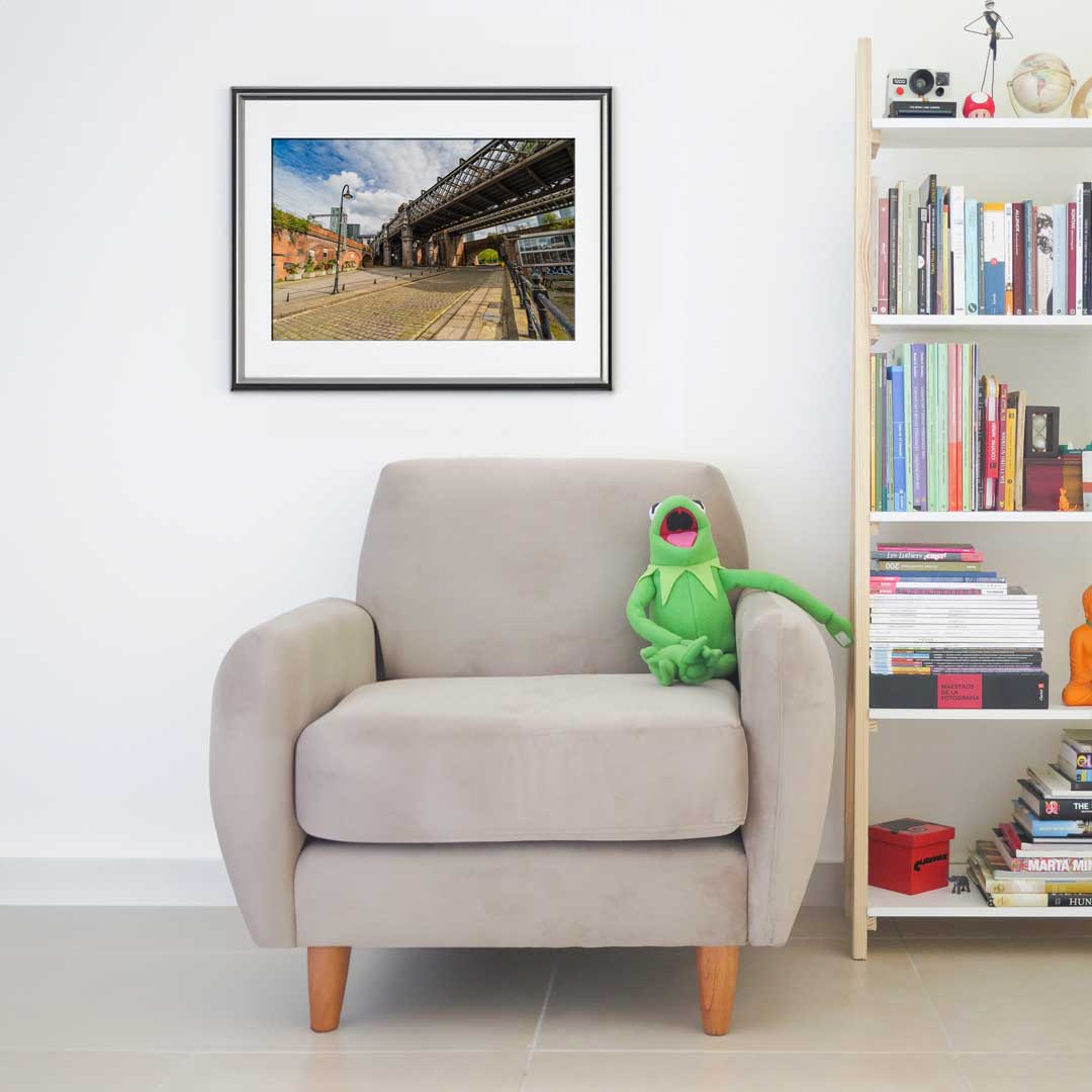 RA-MCR-A2402383-HDR-mockup-103