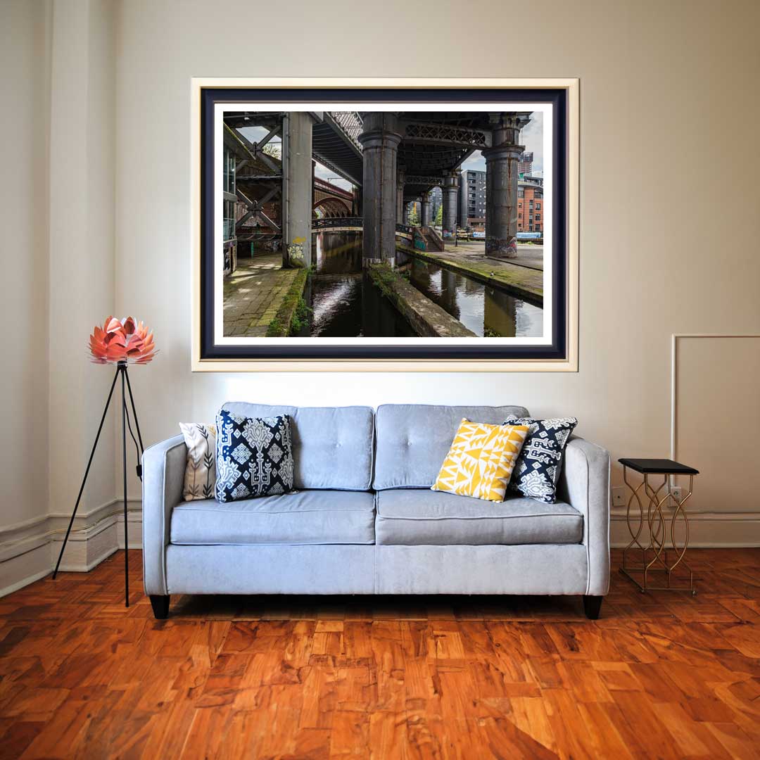 RA-MCR-A2402393-HDR-mockup-106