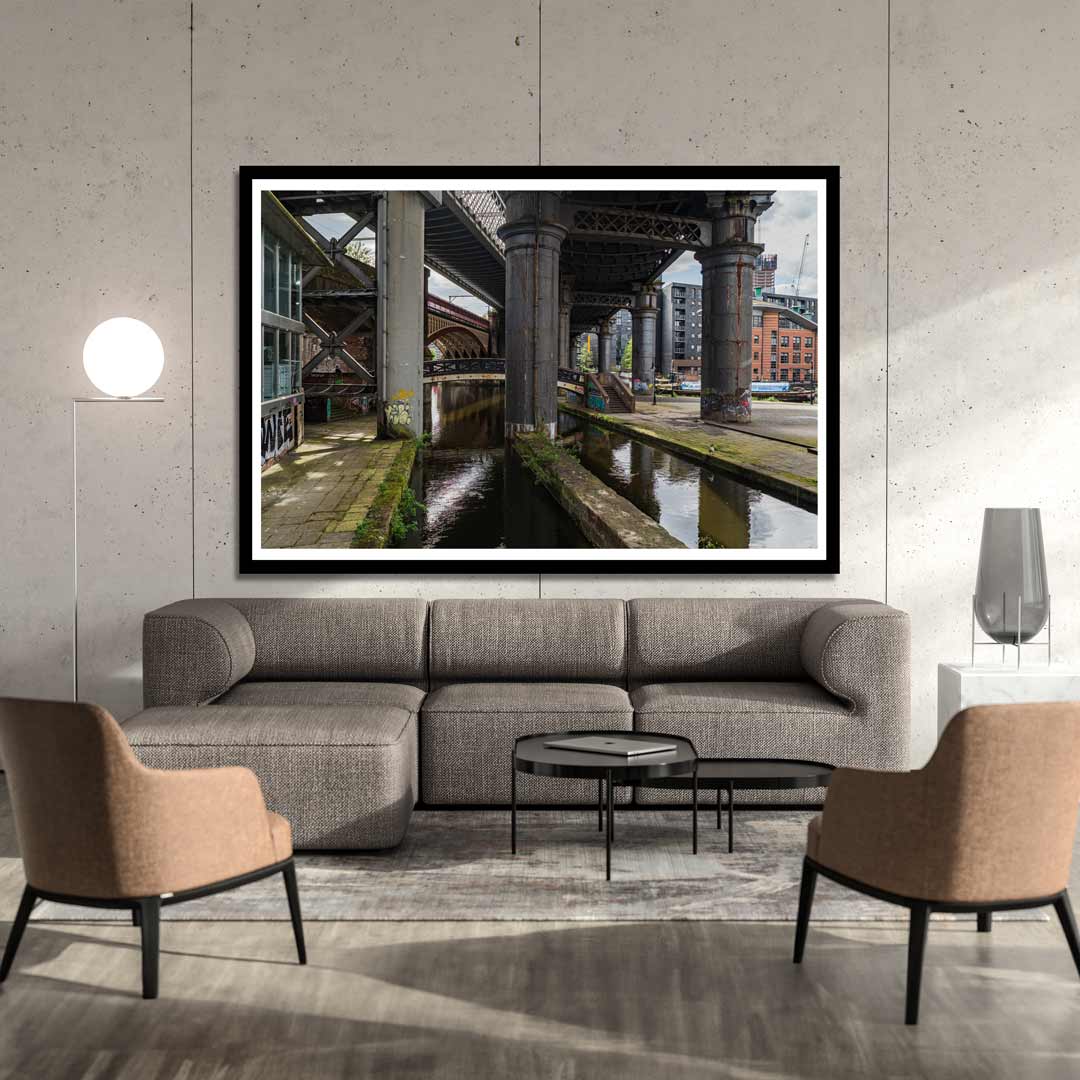RA-MCR-A2402393-HDR-mockup-108