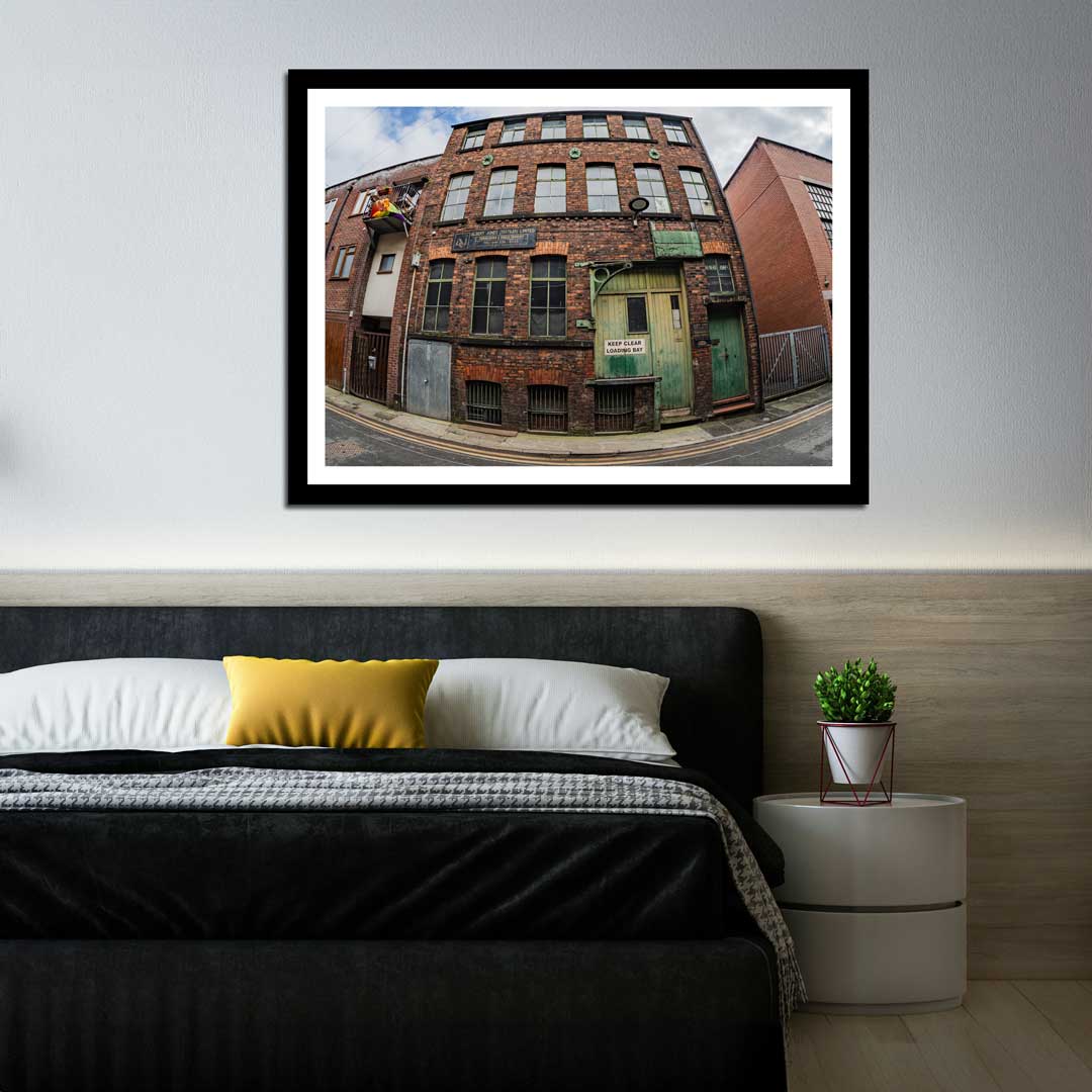 RA-MCR-A7_01647-HDR-mockup-108